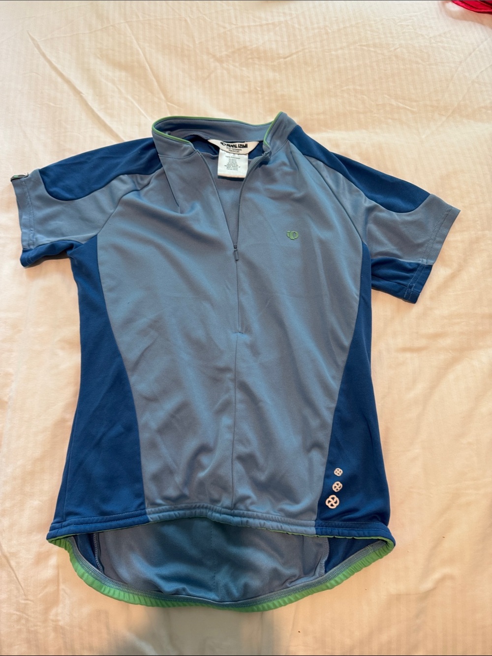 Cycling Pearl Izumi women’s Short Sleeve M in Light Blue